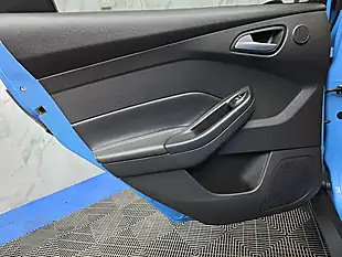 Used 2015 Ford Focus Titanium X Blue - Interior and Exterior details 18