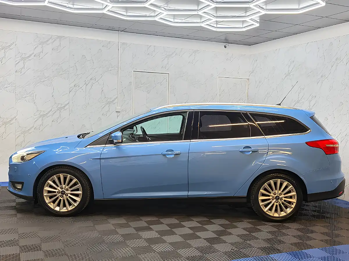 Used 2015 Ford Focus Titanium X Blue - Interior and Exterior details 8
