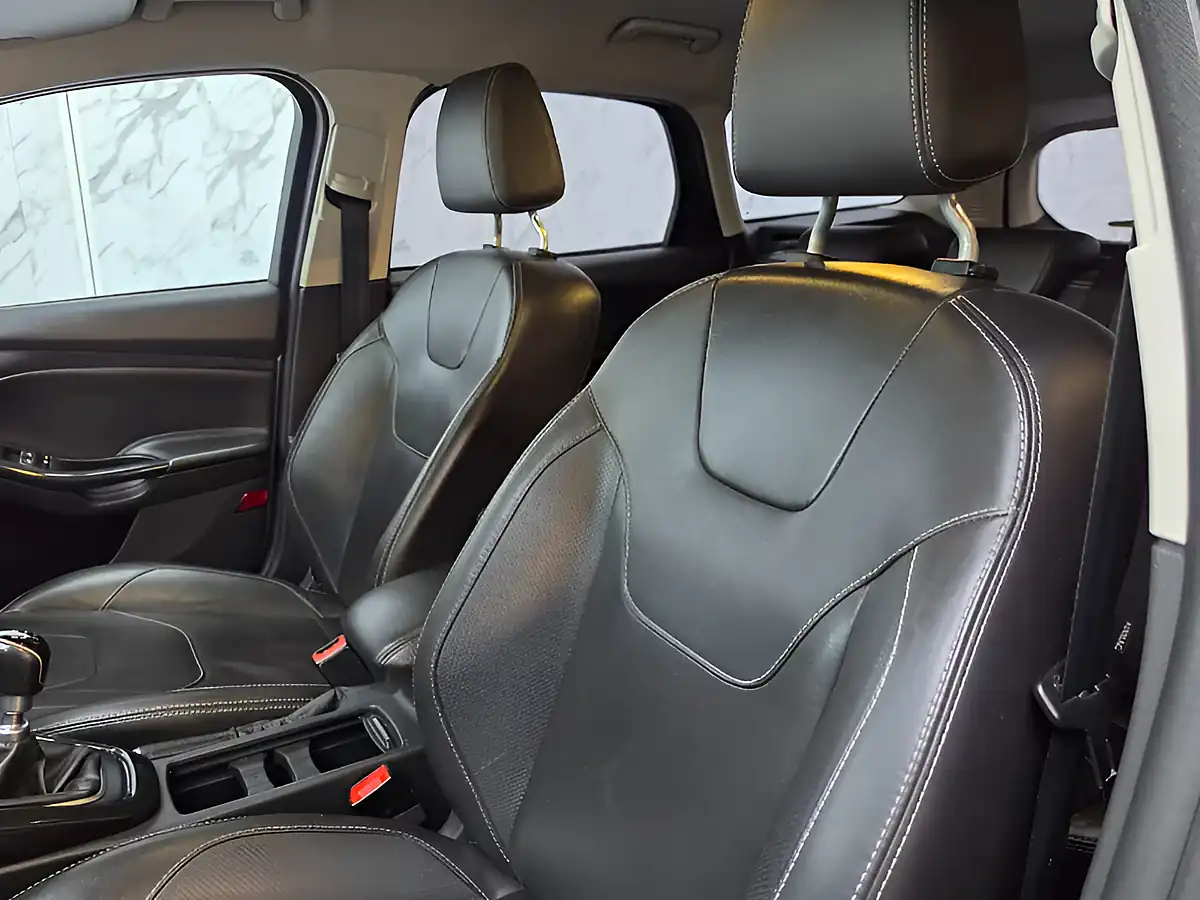 Used 2015 Ford Focus Titanium X Blue - Interior and Exterior details 12