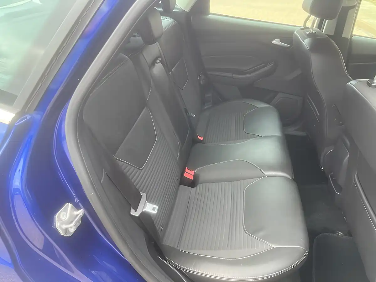 Used 2015 Ford Focus Titanium X Blue - Interior and Exterior details 8