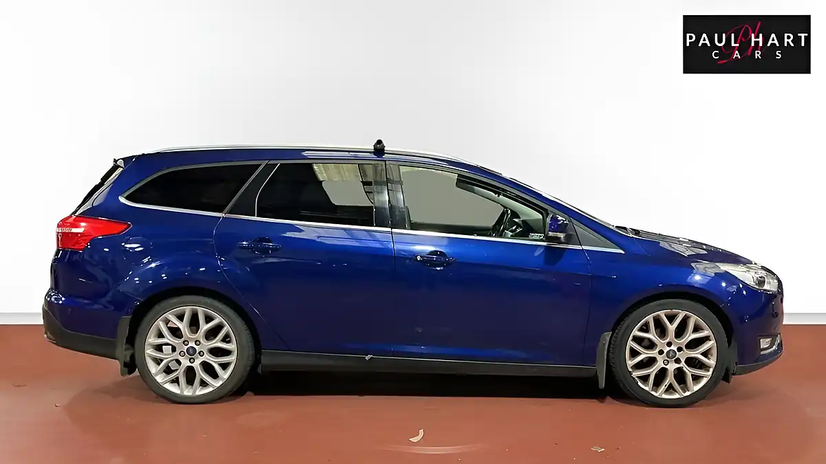 Used 2015 Ford Focus Titanium X Blue - Interior and Exterior details 6