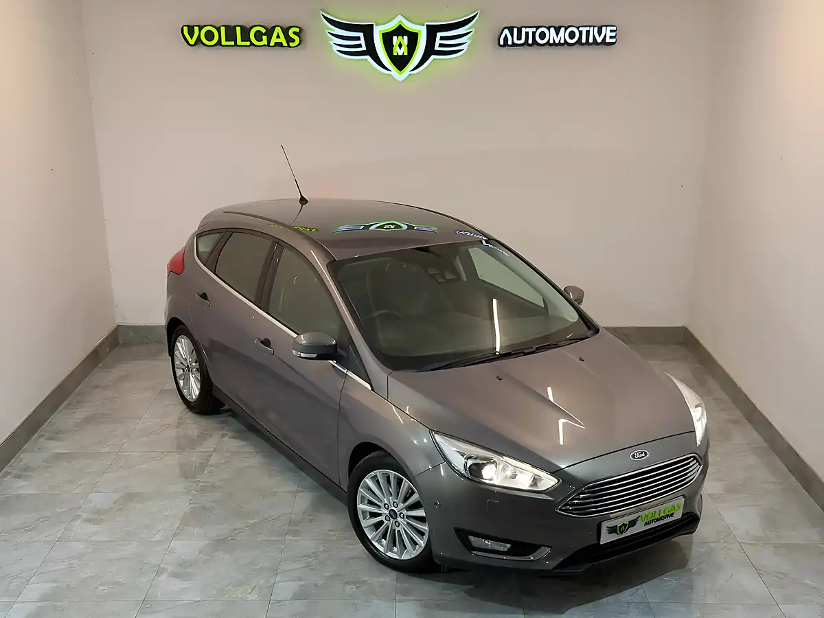 Used 2015 Ford Focus Titanium X Brown - Front View