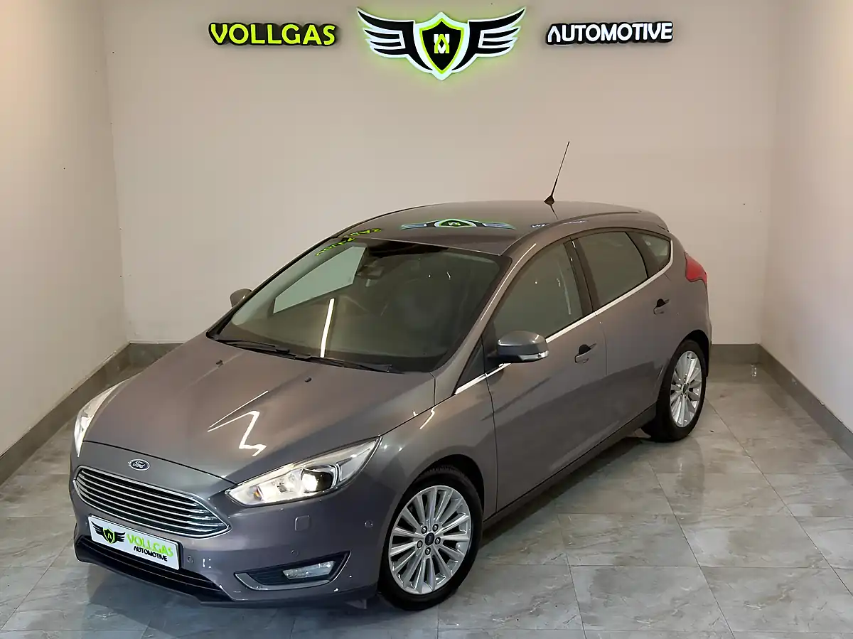 Used 2015 Ford Focus Titanium X Brown - Interior and Exterior details 3