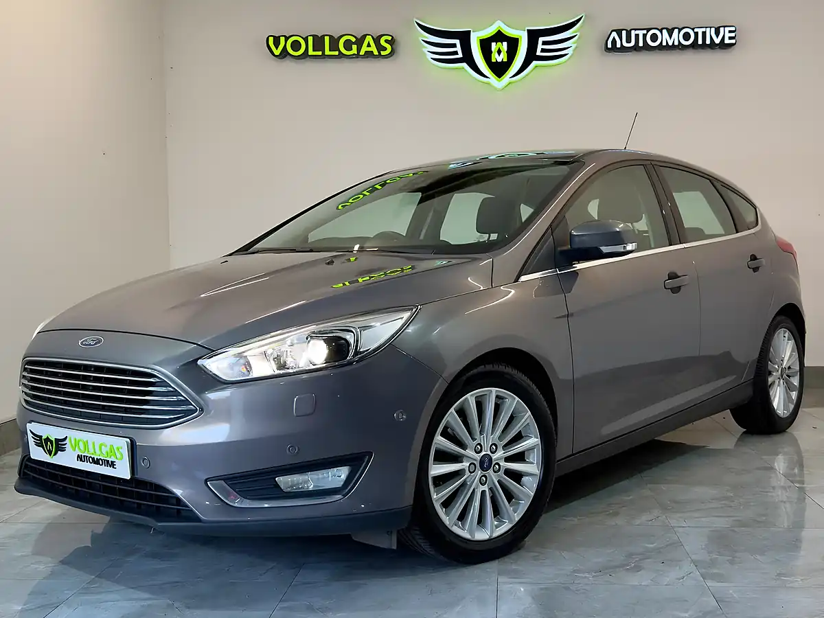 Used 2015 Ford Focus Titanium X Brown - Interior and Exterior details 8