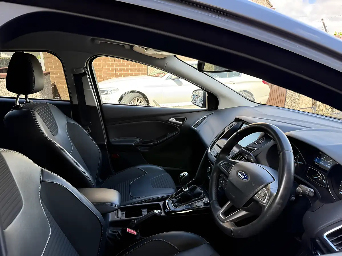 Used 2015 Ford Focus Titanium X Grey - Interior and Exterior details 6
