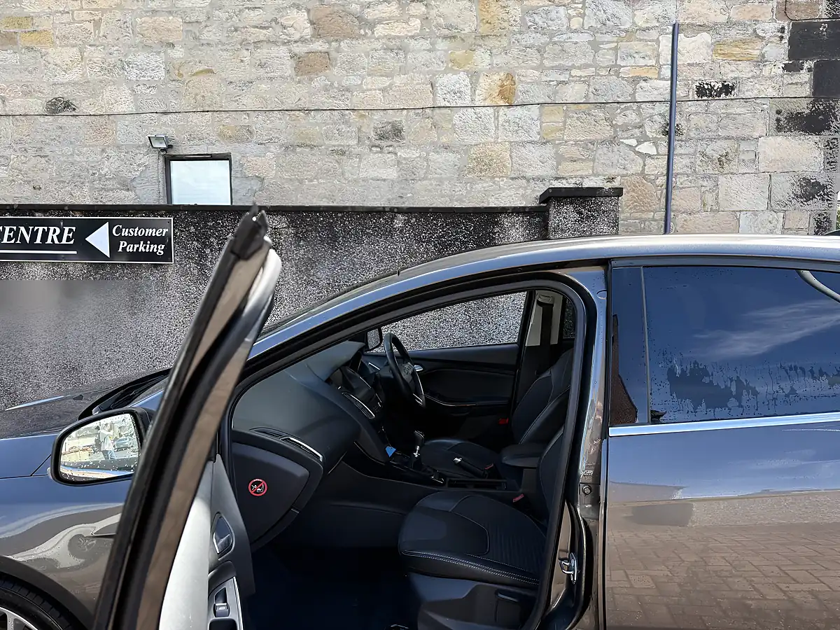Used 2015 Ford Focus Titanium X Grey - Interior and Exterior details 8