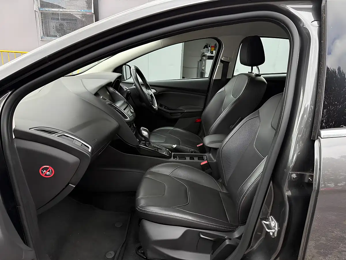 Used 2015 Ford Focus Titanium X Grey - Interior and Exterior details 11