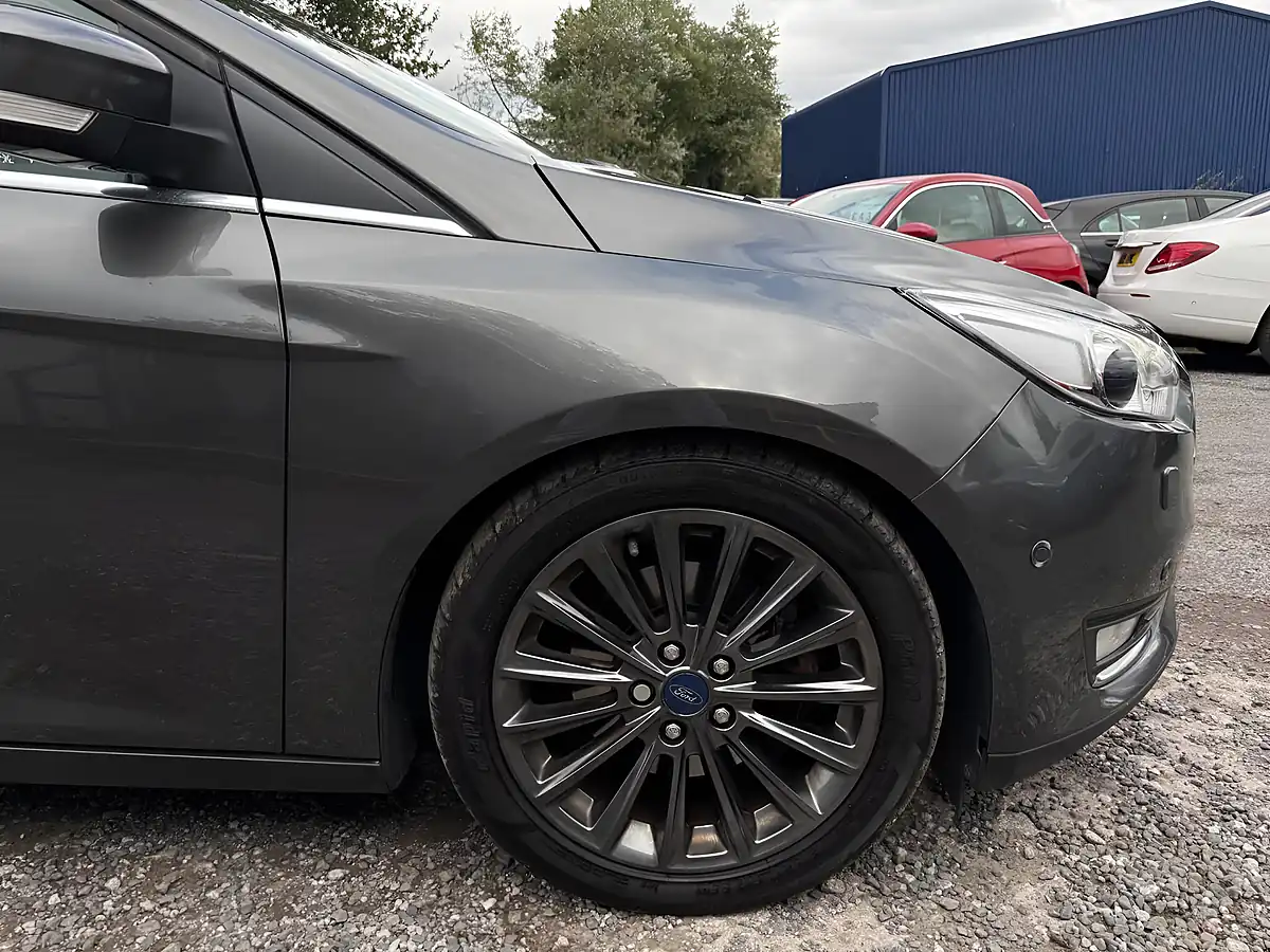 Used 2015 Ford Focus Titanium X Grey - Interior and Exterior details 19