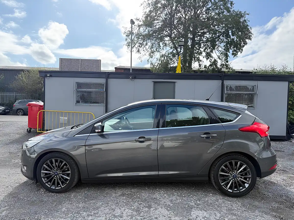 Used 2015 Ford Focus Titanium X Grey - Interior and Exterior details 4