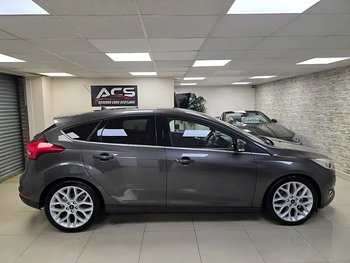 Used 2015 Ford Focus Titanium X Grey - Interior and Exterior details 11