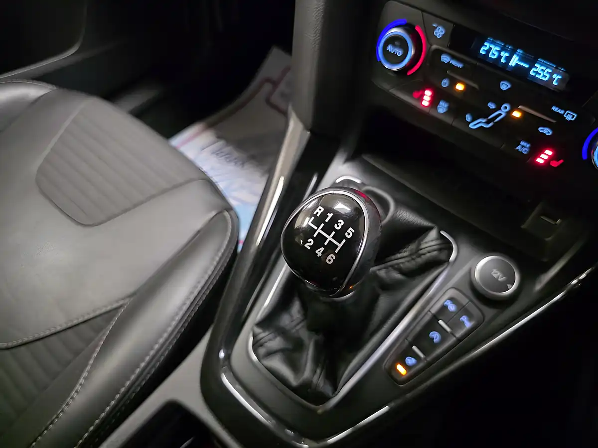 Used 2015 Ford Focus Titanium X Grey - Interior and Exterior details 15