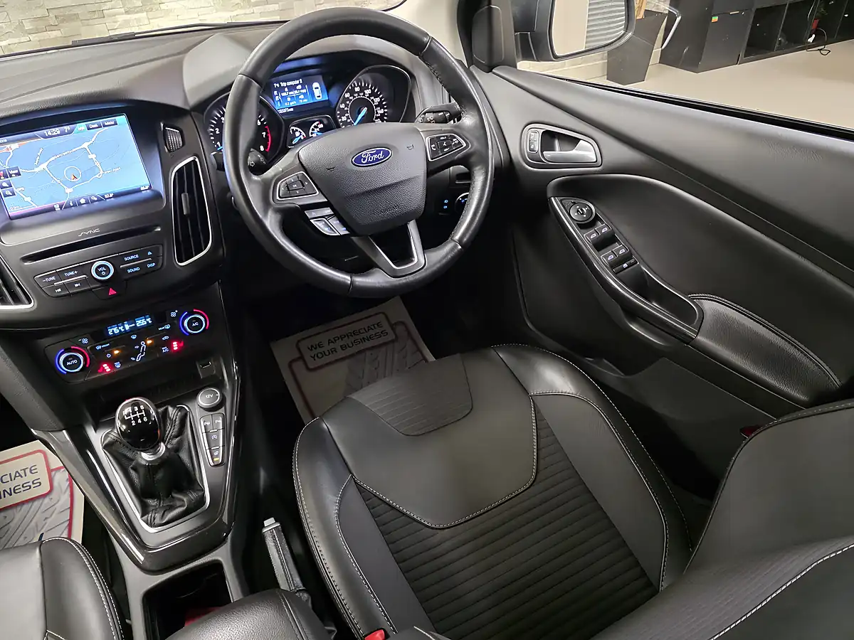 Used 2015 Ford Focus Titanium X Grey - Interior and Exterior details 7