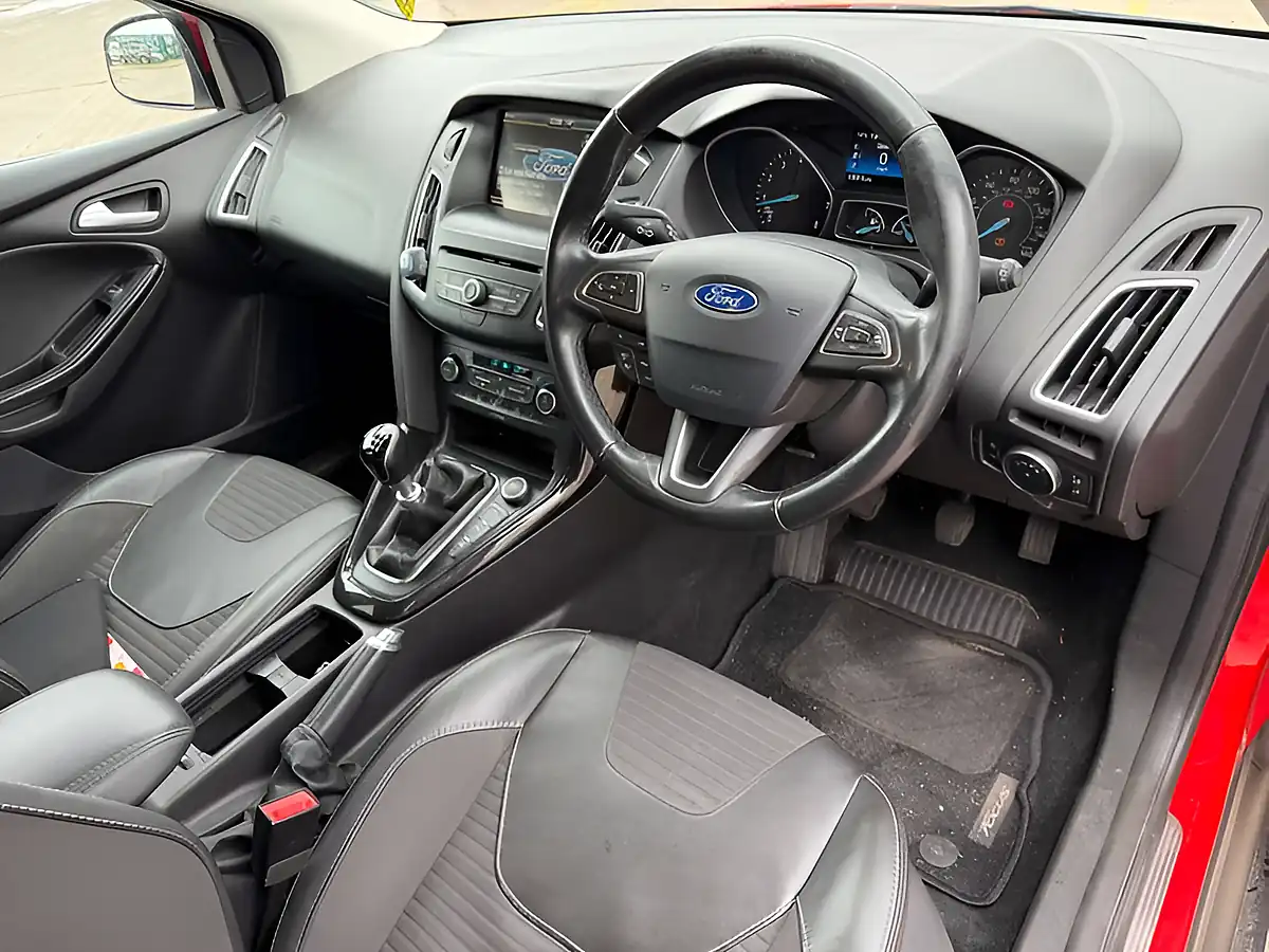 Used 2015 Ford Focus Titanium X Red - Interior and Exterior details 18