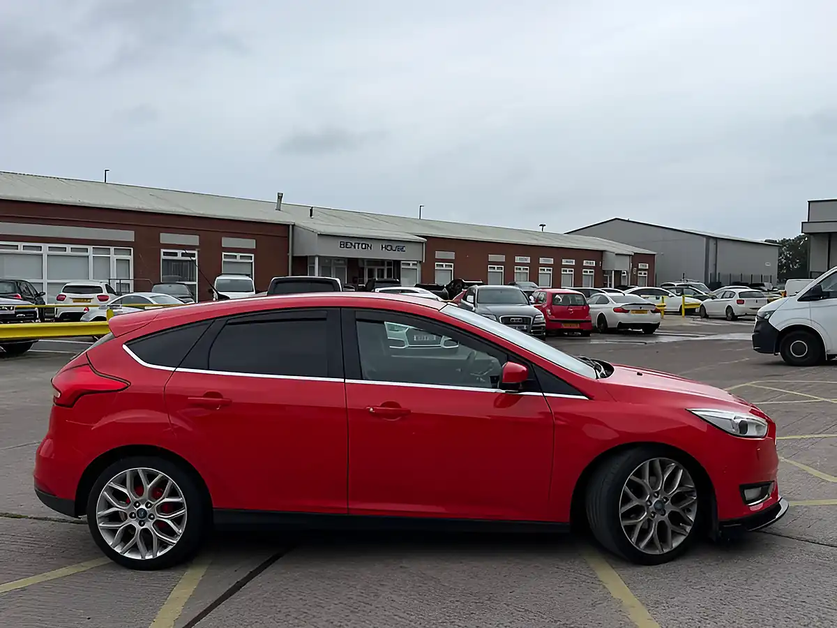 Used 2015 Ford Focus Titanium X Red - Interior and Exterior details 2