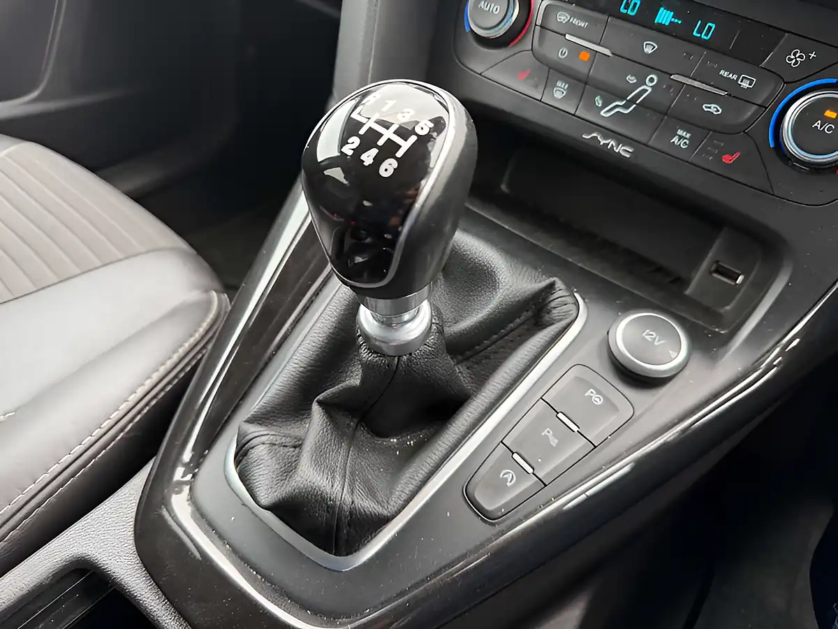 Used 2015 Ford Focus Titanium X Red - Interior and Exterior details 9