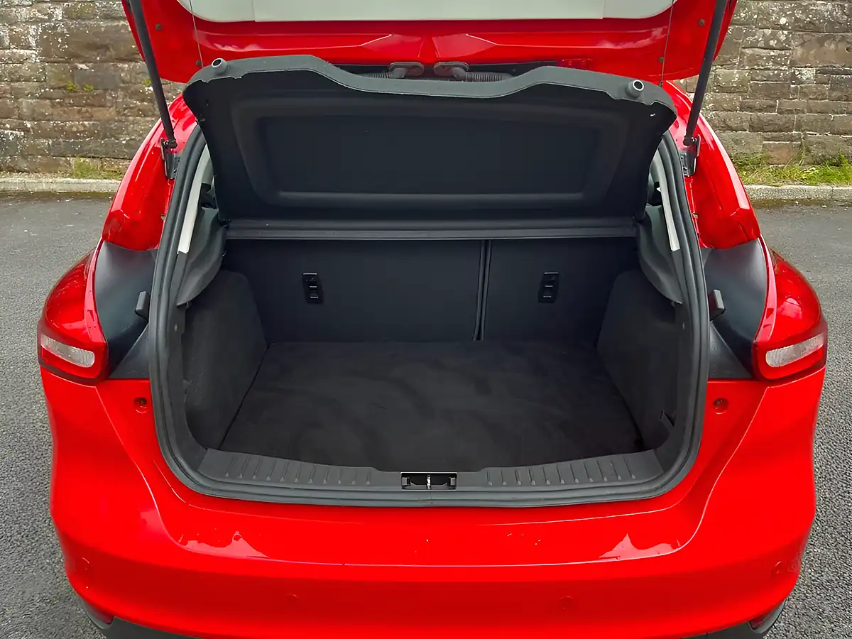 Used 2015 Ford Focus Titanium X Red - Interior and Exterior details 15