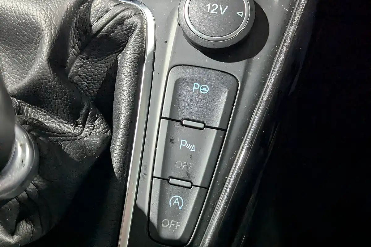 Used 2015 Ford Focus Titanium X White - Interior and Exterior details 14
