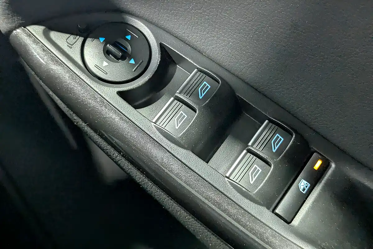 Used 2015 Ford Focus Titanium X White - Interior and Exterior details 15