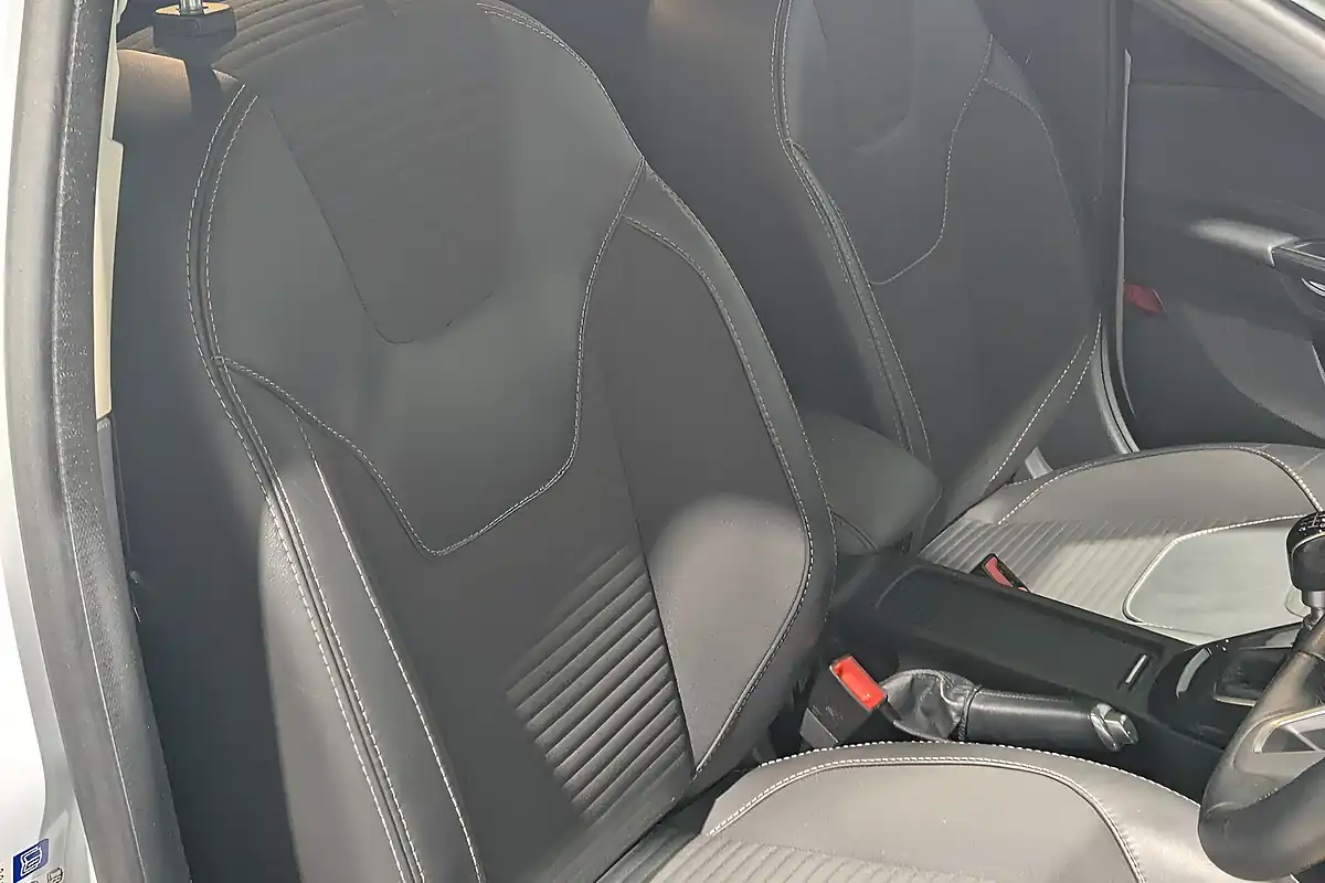 Used 2015 Ford Focus Titanium X White - Interior and Exterior details 16