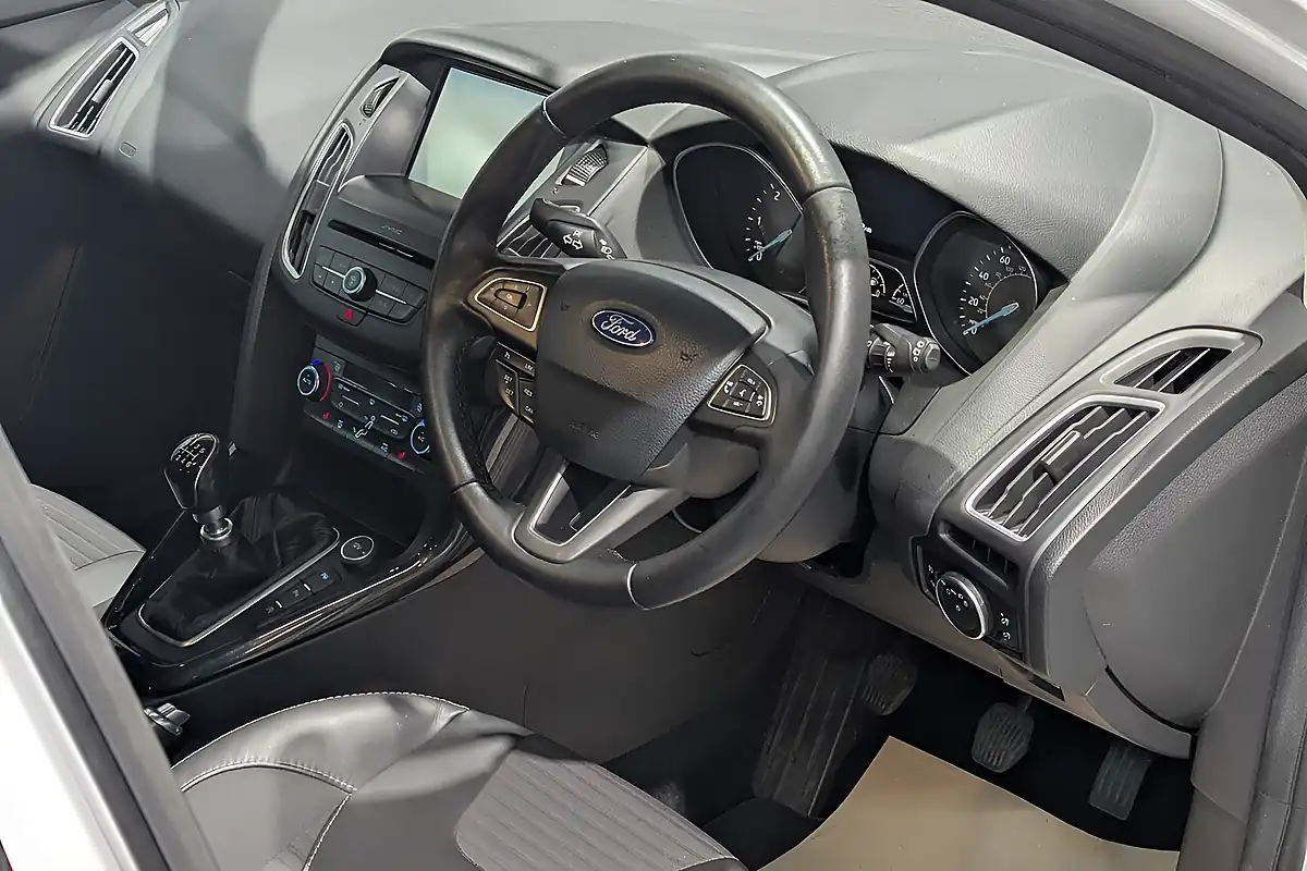 Used 2015 Ford Focus Titanium X White - Interior and Exterior details 2