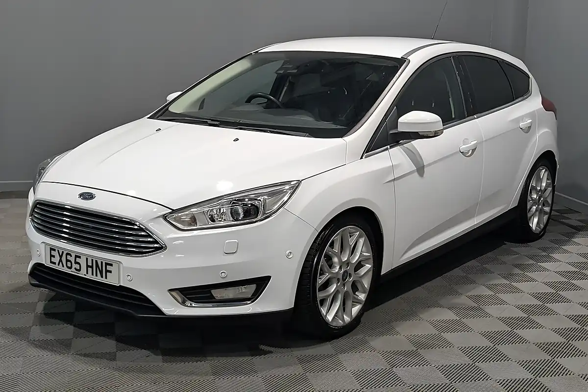 Used 2015 Ford Focus Titanium X White - Interior and Exterior details 3