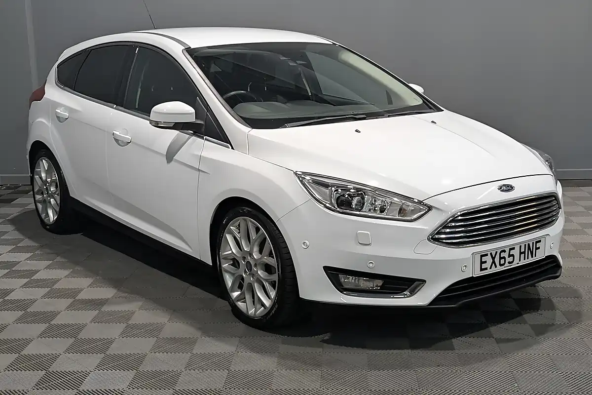 Used 2015 Ford Focus Titanium X White - Interior and Exterior details 5