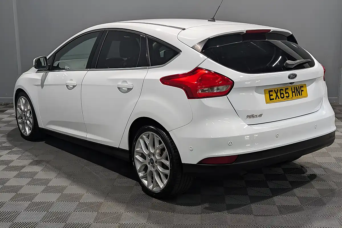 Used 2015 Ford Focus Titanium X White - Interior and Exterior details 8