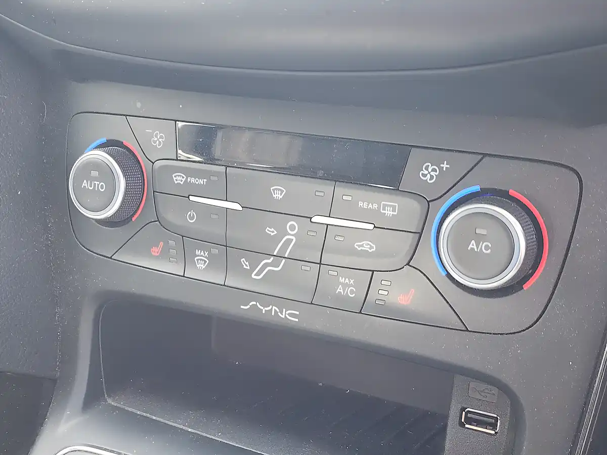 Used 2015 Ford Focus Titanium X White - Interior and Exterior details 14