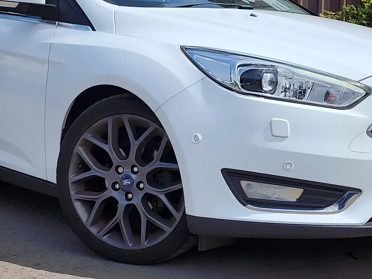 Used 2015 Ford Focus Titanium X White - Interior and Exterior details 2