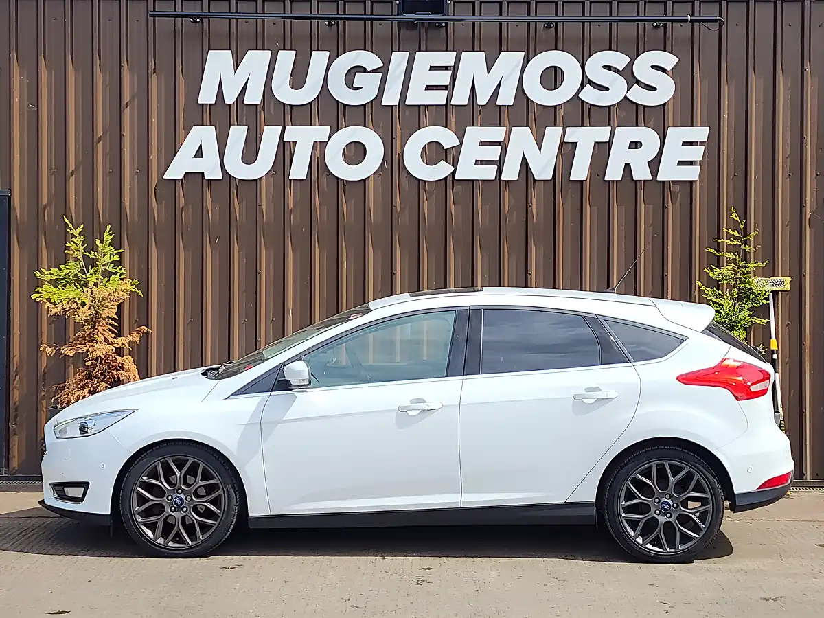 Used 2015 Ford Focus Titanium X White - Interior and Exterior details 4