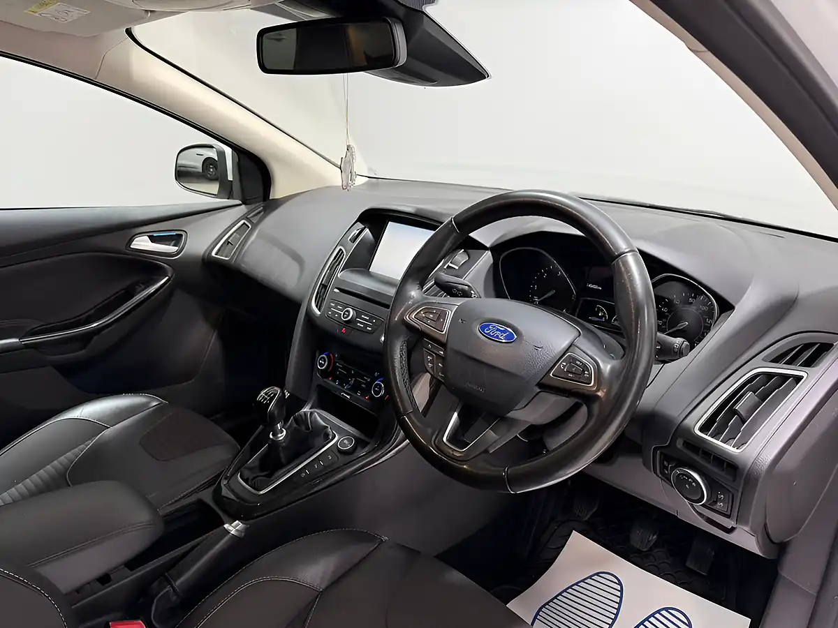 Used 2015 Ford Focus Titanium X White - Interior and Exterior details 10