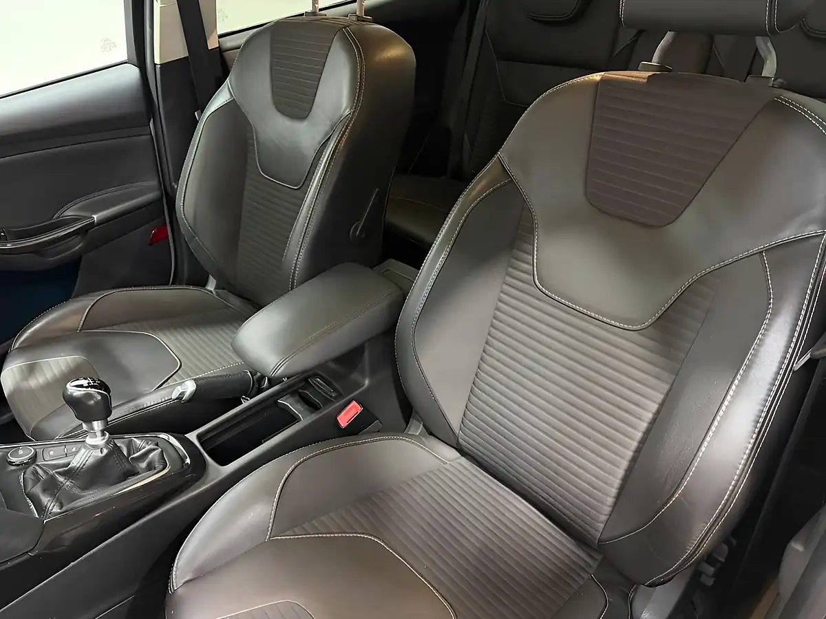 Used 2015 Ford Focus Titanium X White - Interior and Exterior details 13