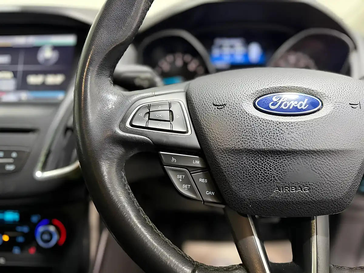 Used 2015 Ford Focus Titanium X White - Interior and Exterior details 16