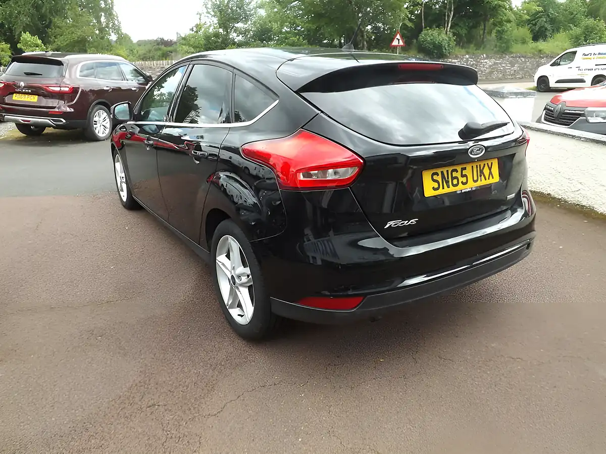 Used 2015 Ford Focus Zetec Black - Interior and Exterior details 4