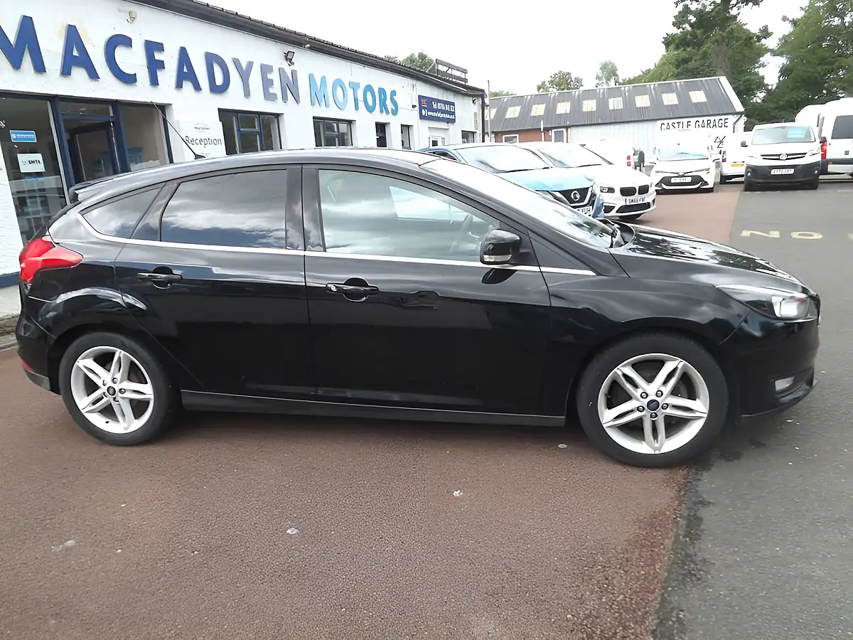 Used 2015 Ford Focus Zetec Black - Interior and Exterior details 7