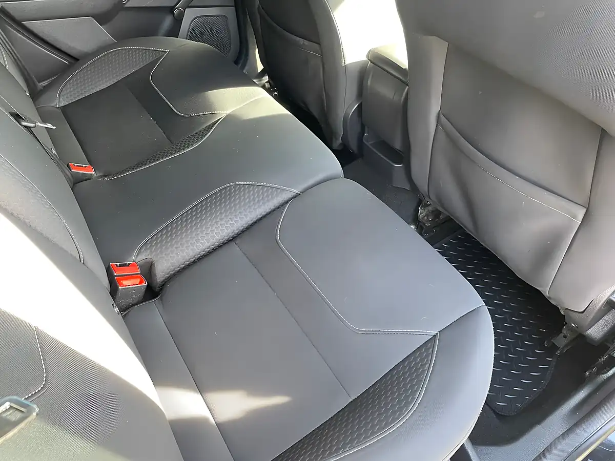 Used 2015 Ford Focus Zetec Black - Interior and Exterior details 10