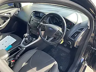 Used 2015 Ford Focus Zetec Black - Interior and Exterior details 11