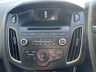 Used 2015 Ford Focus Zetec Black - Interior and Exterior details 13