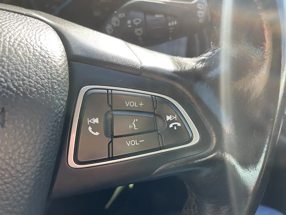 Used 2015 Ford Focus Zetec Black - Interior and Exterior details 17
