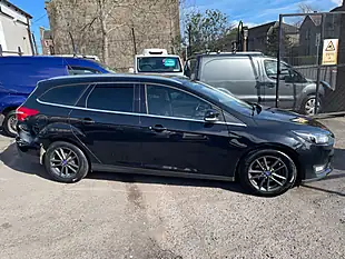 Used 2015 Ford Focus Zetec Black - Interior and Exterior details 3