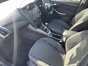 Used 2015 Ford Focus Zetec Black - Interior and Exterior details 7