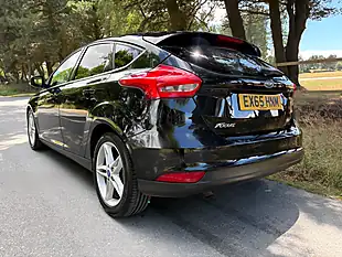 Used 2015 Ford Focus Zetec Black - Interior and Exterior details 12
