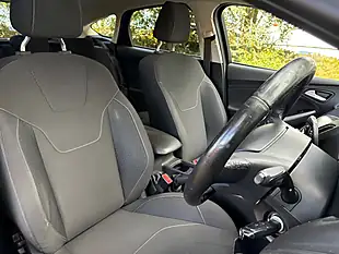 Used 2015 Ford Focus Zetec Black - Interior and Exterior details 14