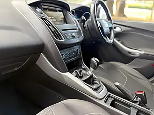 Used 2015 Ford Focus Zetec Black - Interior and Exterior details 15