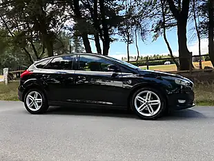 Used 2015 Ford Focus Zetec Black - Interior and Exterior details 3