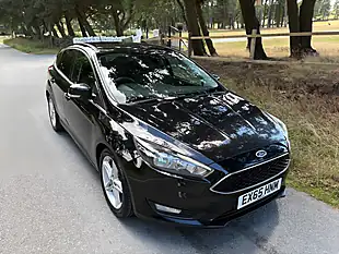 Used 2015 Ford Focus Zetec Black - Interior and Exterior details 9