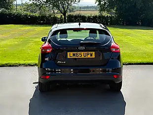 Used 2015 Ford Focus Zetec Black - Interior and Exterior details 6