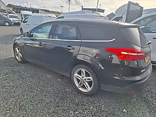 Used 2015 Ford Focus Zetec Black - Interior and Exterior details 4