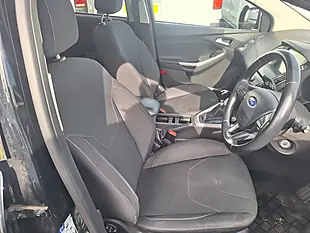 Used 2015 Ford Focus Zetec Black - Interior and Exterior details 9