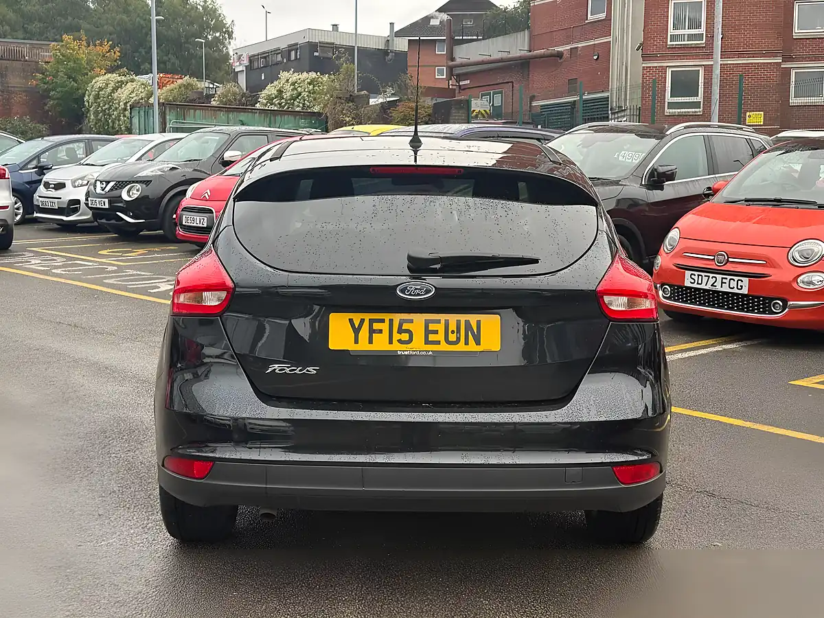 Used 2015 Ford Focus Zetec Black - Interior and Exterior details 8